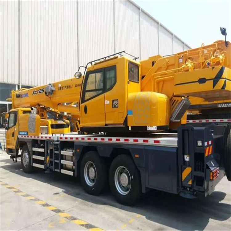 富顺离这最近出租吊车电话