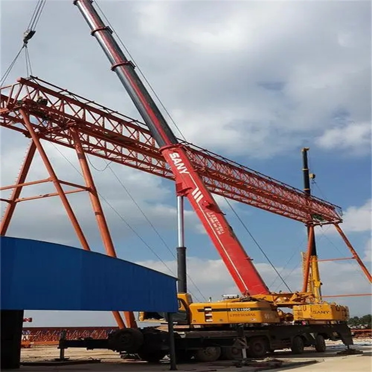 富顺钢结构吊装